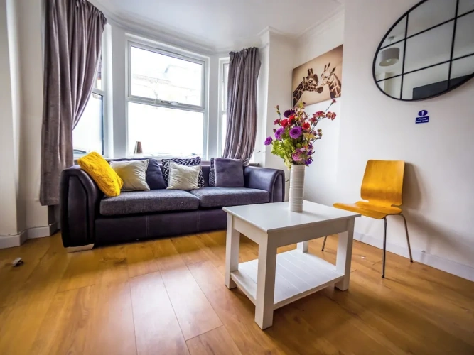 Standard Double room with city view