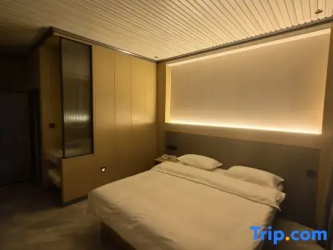 Huidu Hotel