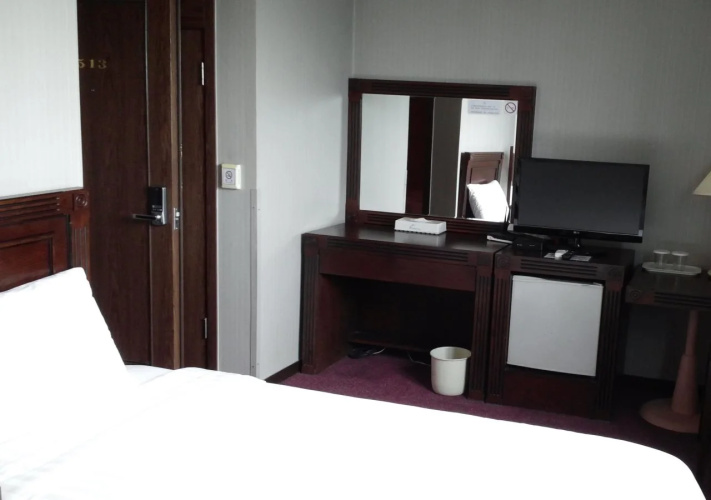 Airport Hotel