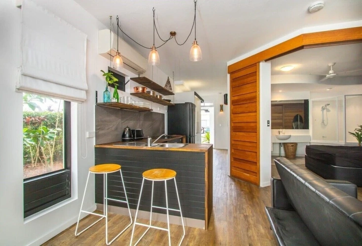 2 Bedrooms Apartment