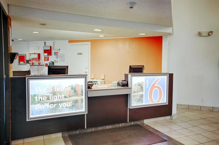 Motel 6 Albany, NY