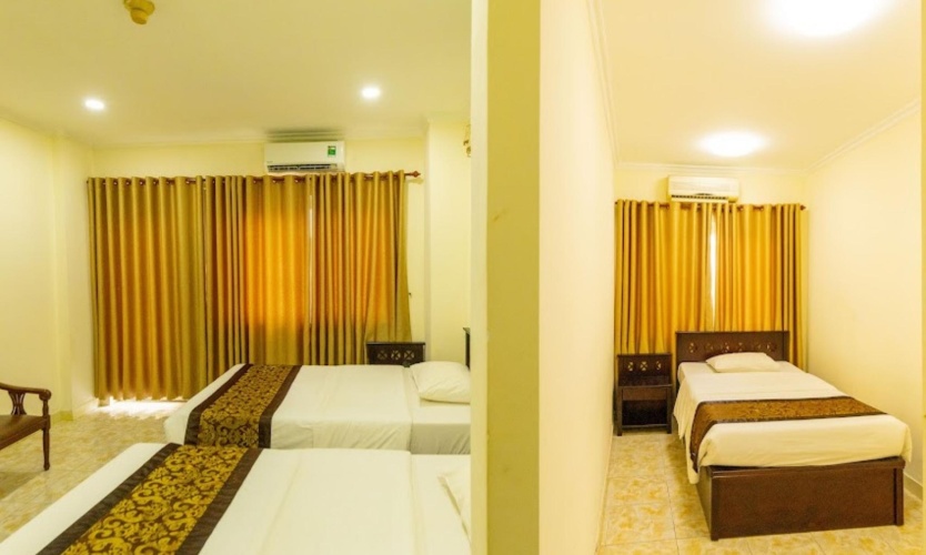 Standard Triple room