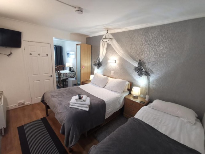Standard Quadruple room