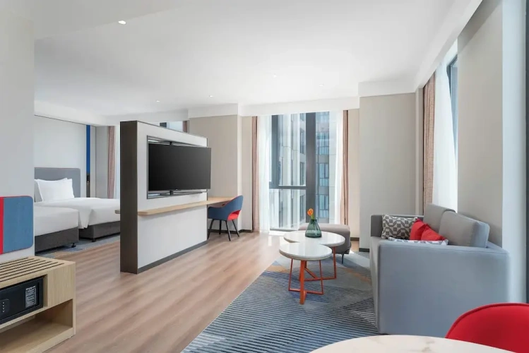 Quadruple Suite