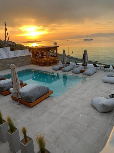 Apiro Mykonos