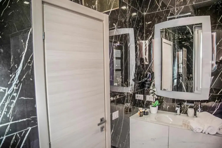 New Moon Luxury Apartment