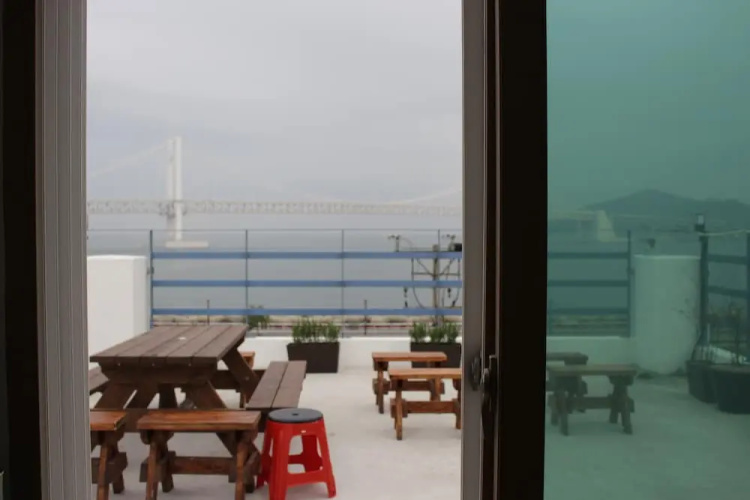 Bexco Hostel B&B