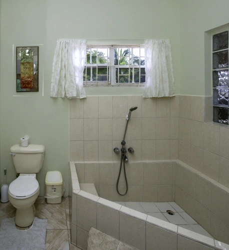 2 Bedrooms Villa