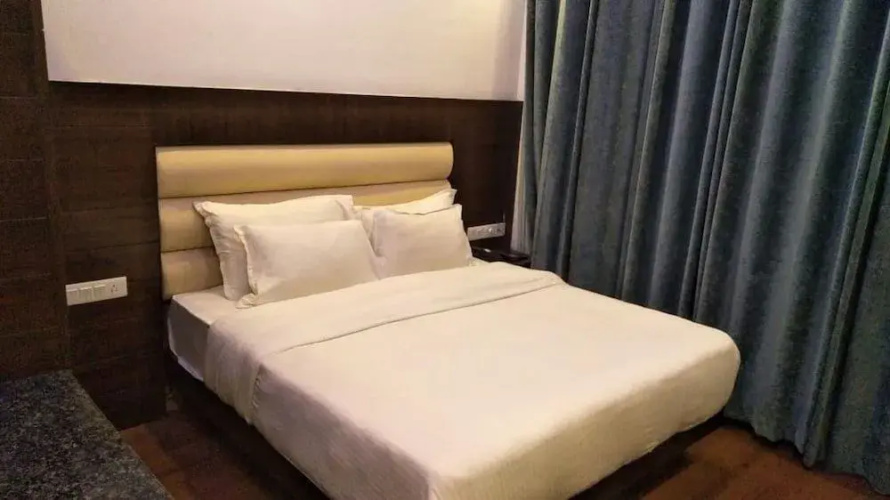 Kamakshi Residency by Royal Collection
