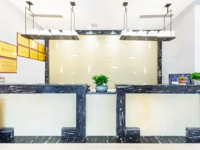 Huating Hotel