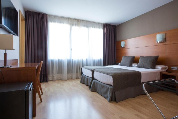 Twin room with balcony
