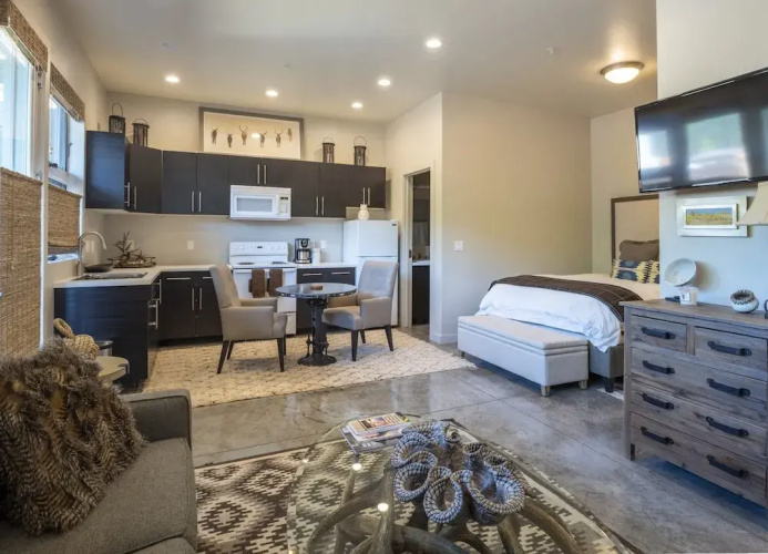 Abode at Penthouse Jackson