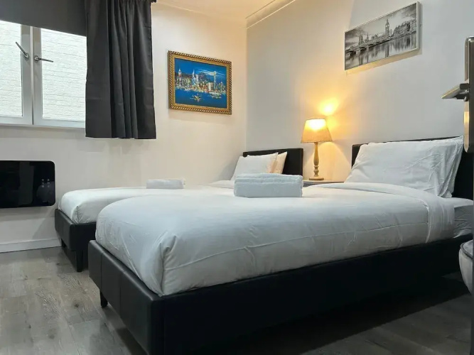 VR Apartments