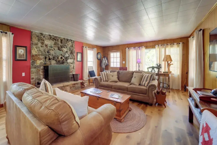 Payson Vacation Rental Cabin w/ Grill + Fire Pit!
