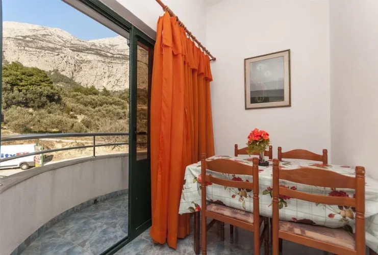 Apartment with balcony