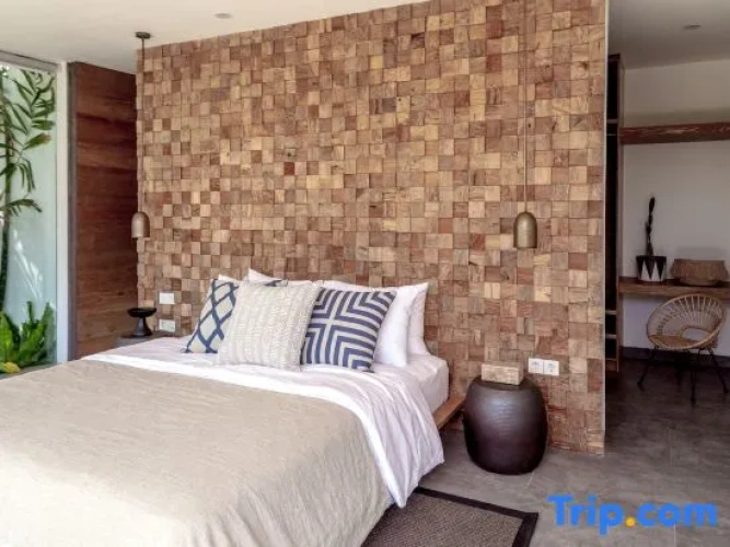 4 Bedrooms Villa