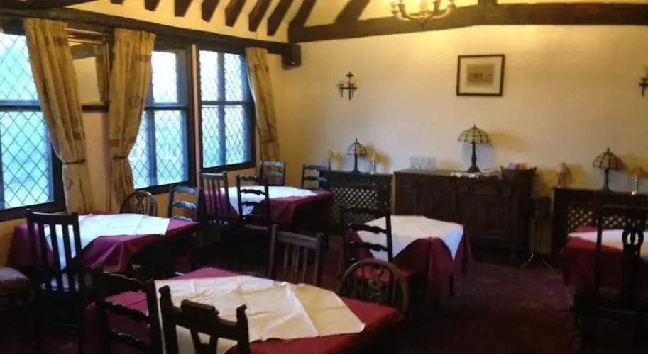 Tudor Rose Hotel