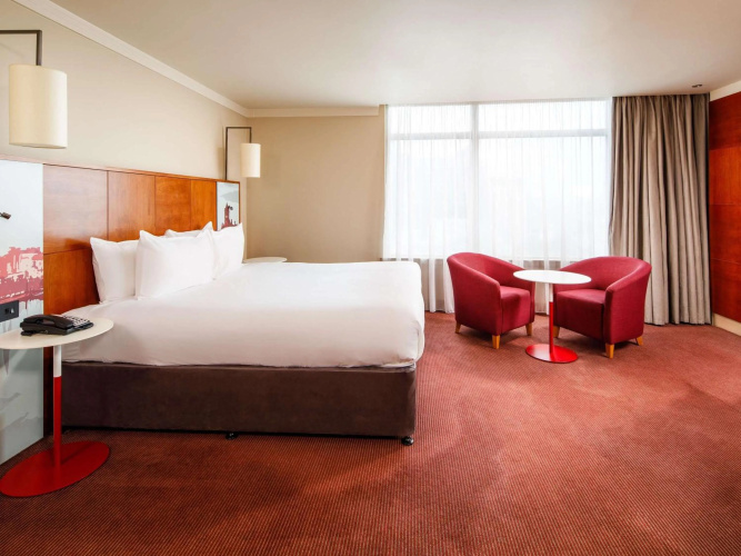 Mercure Cardiff Holland House Hotel & Spa photo 7