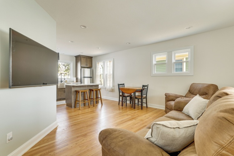 2 Bedrooms Cottage