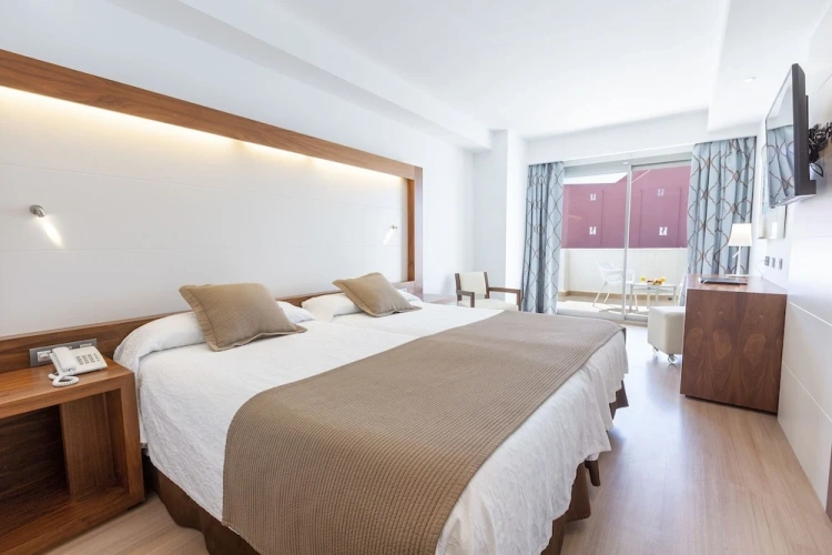 Standard Double room with balcony
