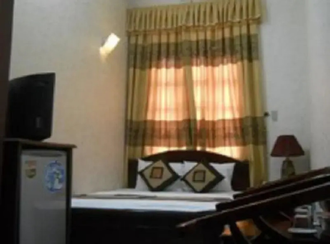 Phu Nhuan Hotel 5