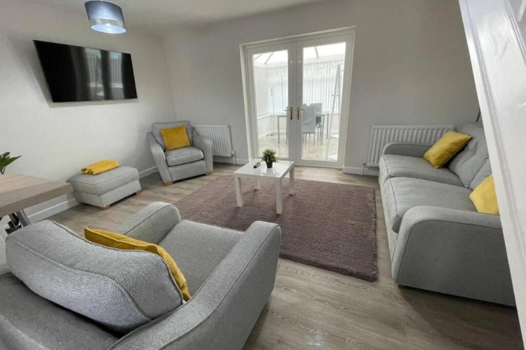 2 Bedrooms Cottage