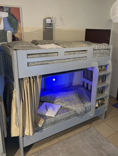 Robin Beach Hostel JBR