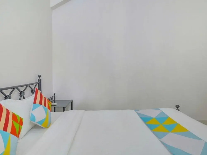 Iris Studio by OYO Rooms