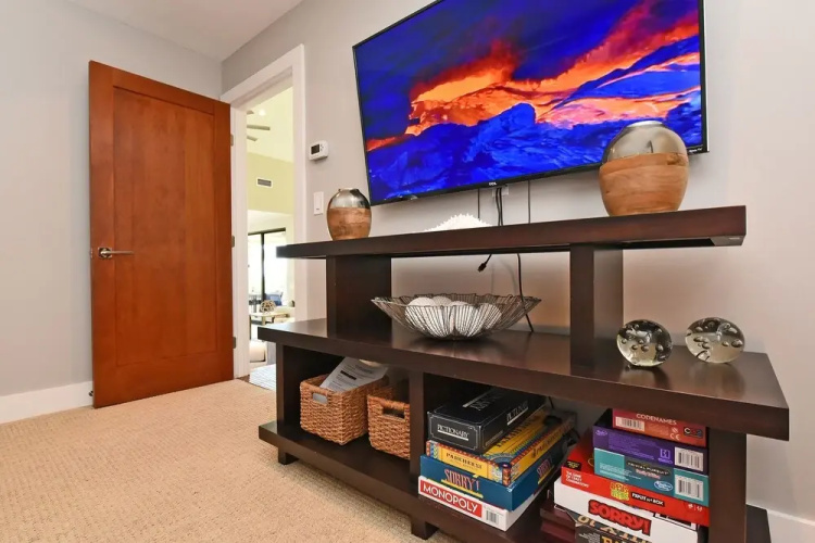Hale Nui 2827 - 5 Br Home