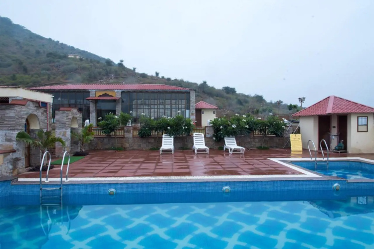 Vijaygarh Resort