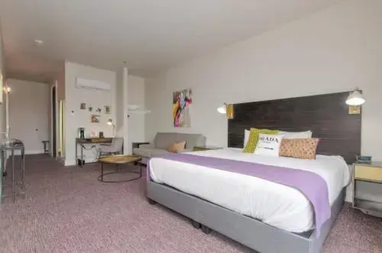Inn At Red Hills