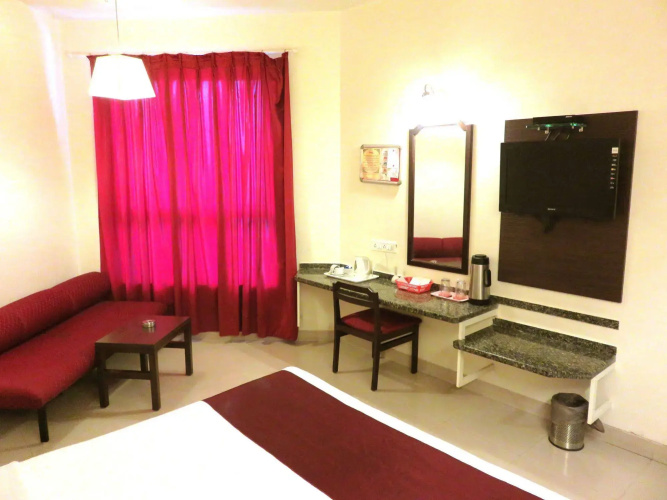 Hotel Ashish Plaza