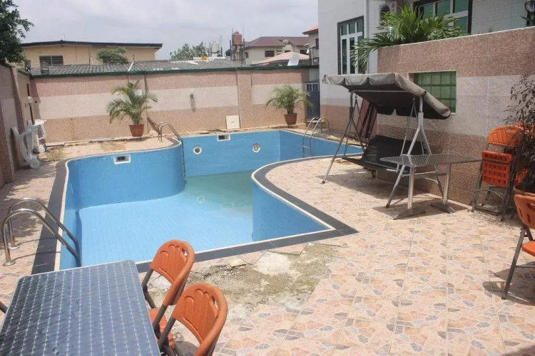 Meros Villa