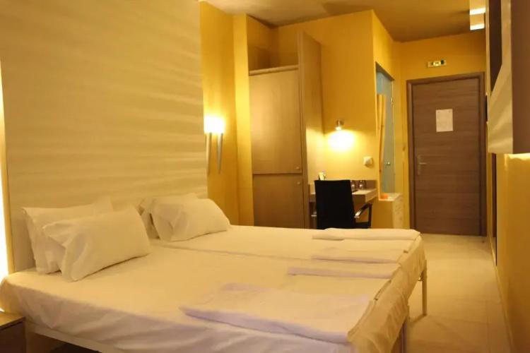 Oneiro Suites