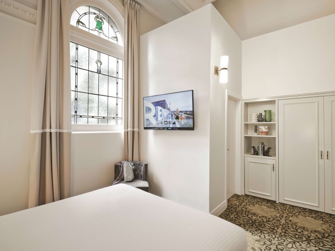 Commerce Double room