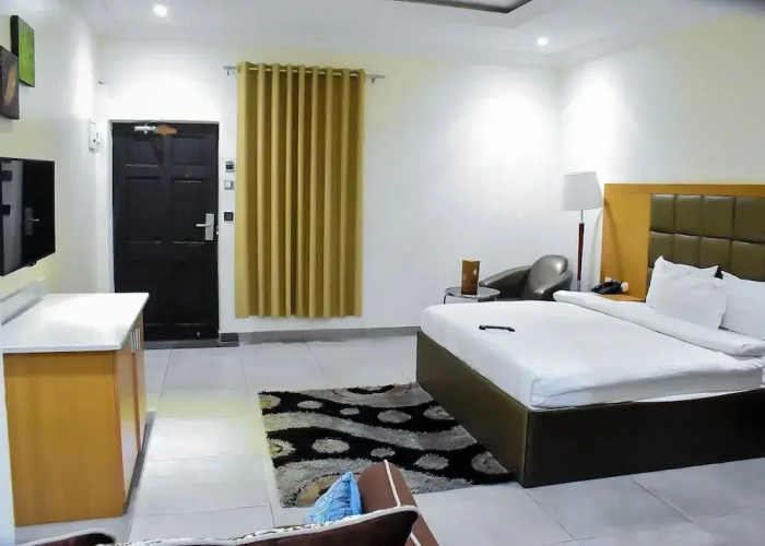 Yewa Frontier Hotel