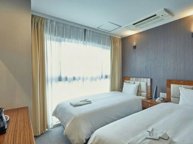 Standard Twin room