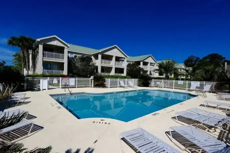 Windward Point Condominiums