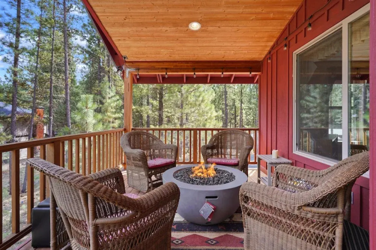 16 Jillian 4 Bedroom Home by RedAwning