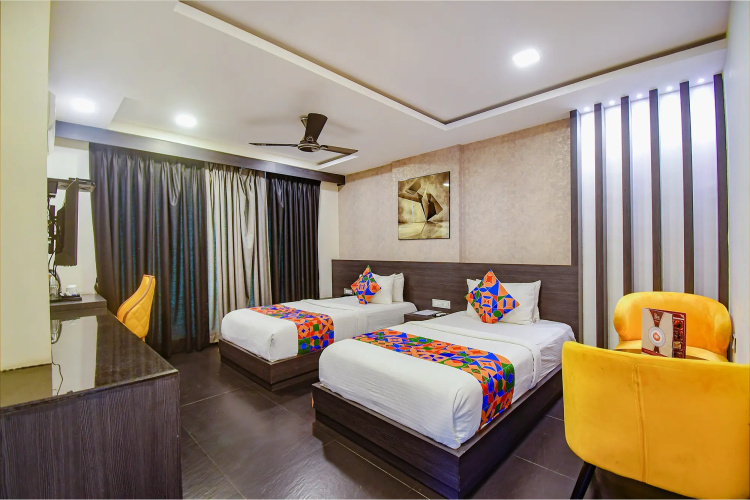 FabHotel Prime Kzar Corporate near Sealdah – Family & Business Friendly | 2.6 km from US Embassy, Park Street Kolkata
