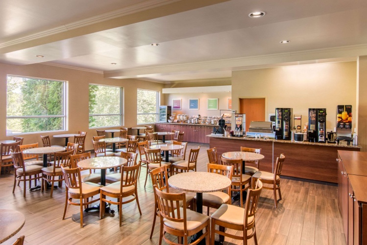 Comfort Inn & Suites photo 17