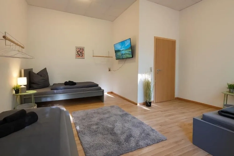 2 Bedrooms Apartment