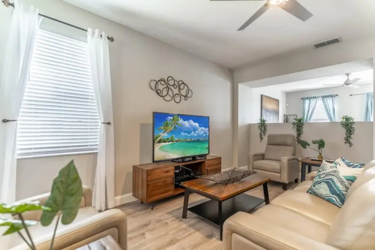 185 Windwood Bay