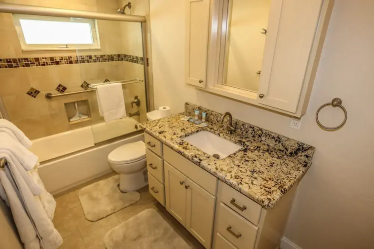 141 Coconut Dr. - M