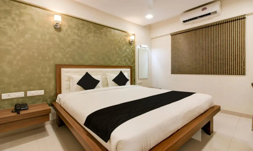 Hotel Vrushali Inn