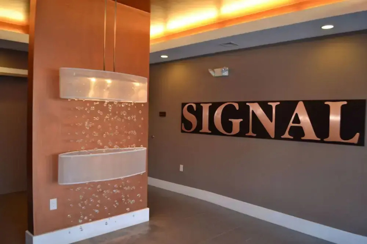 Seaport Signal Building by Vacasa