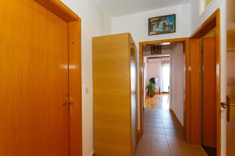 2 Bedrooms Apartment with balcony and with sea view