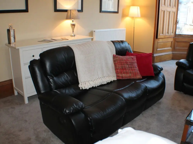 Spacious West End Townhouse