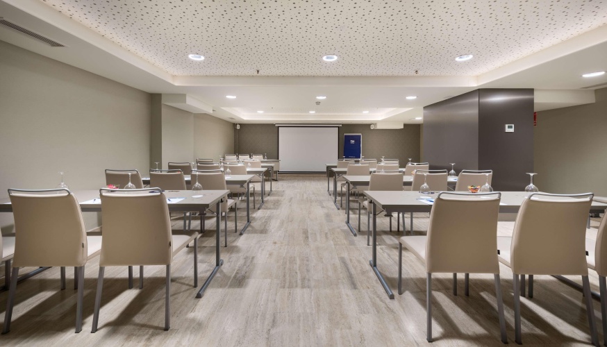 NH Madrid Zurbano photo 35