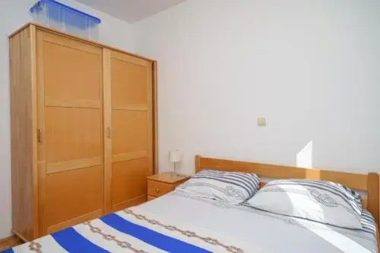 Apartment Švrćo